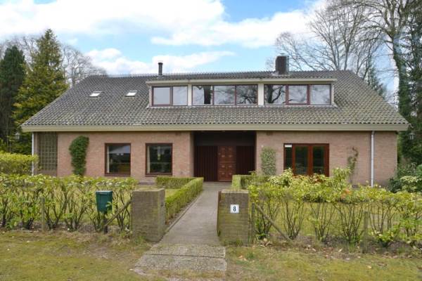 Woning Prinses Carolinalaan 8 Baarn
