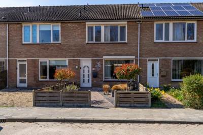 Woning Dokter van Vuurestraat 8 Dussen