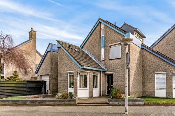 Woning Bertha von Suttnerlaan 1 Amstelveen