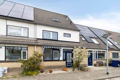 Woning Erik Satiestraat 11 Almere