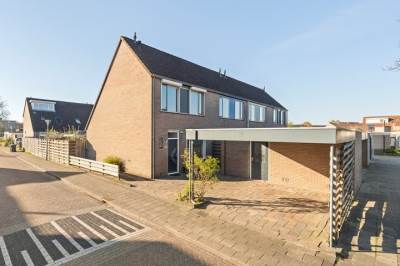Woning Dr. Wiersemahof 15 Kampen