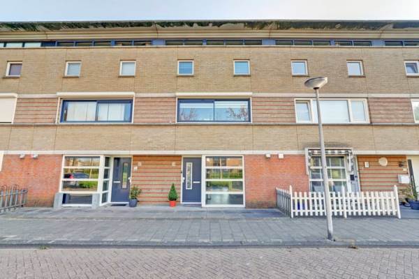 Woning Lucretia van Merkenstraat 59 Spijkenisse