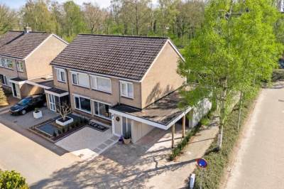 Woning Larixplein 1 Raalte