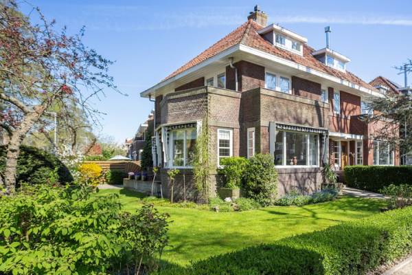 Woning Burgemeester Le Fèvre de Montignylaan 21 Rotterdam