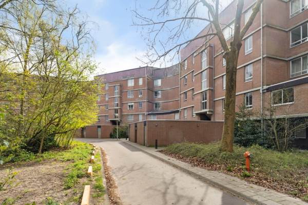Woning Leusdenhof 153 Amsterdam