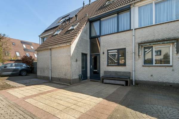 Woning Troubadour 5B Rhoon