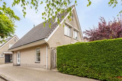 Woning Zuideinde 17 Roelofarendsveen