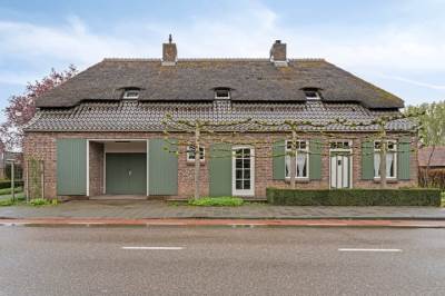 Woning Burg. Van Houtstraat 92 Budel