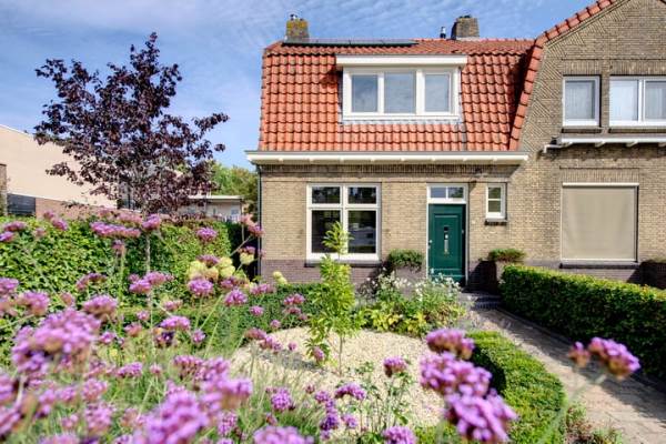 Woning Burg. Schönfeldsingel 37 Winschoten