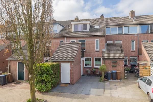 Woning Avenbeeck 93 Hillegom