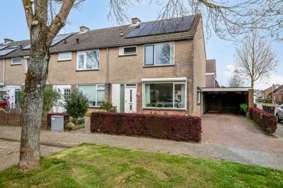 Woning Margrietstraat 2 Oosterland