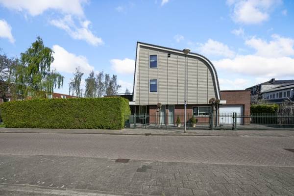 Woning Hendrik F. Andriessenweg 2 Uithoorn