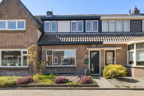 Woning Pastoor Gielenstraat 32 Lutjebroek