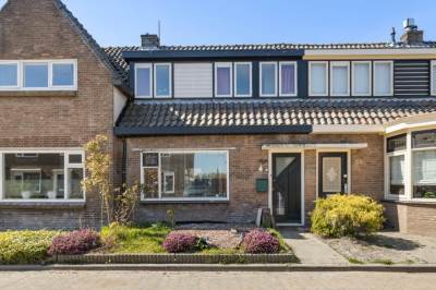 Woning Pastoor Gielenstraat 32 Lutjebroek