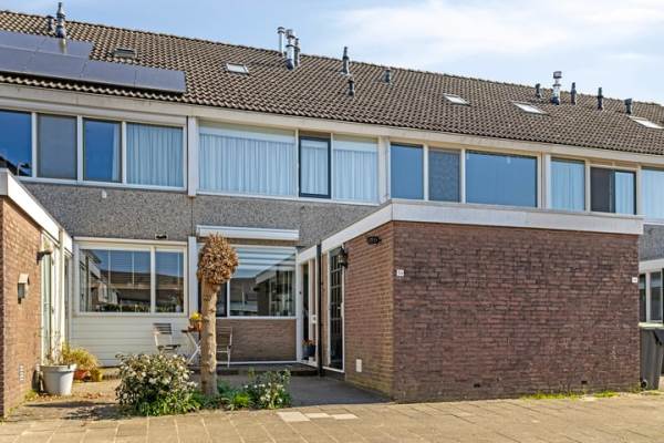 Woning Damaststraat 56 's-Gravendeel