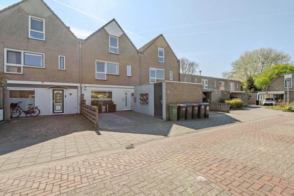 Woning Karveel 5884 Lelystad