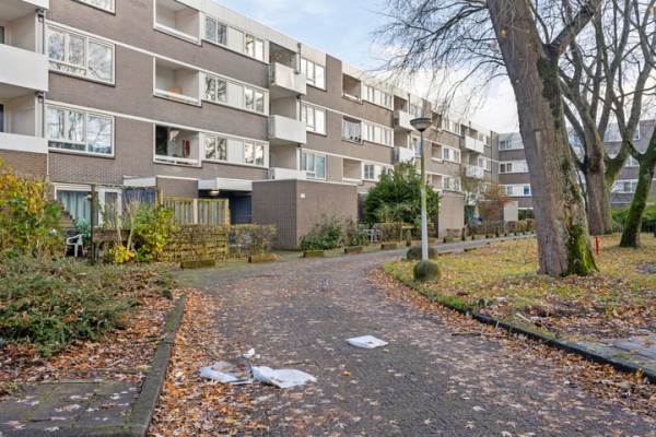 Woning Montfoorthof 118 Amsterdam