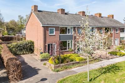 Woning Van Veldekelaan 14 Haren (GR)