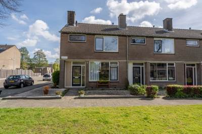 Woning Burg Henryplantsoen 2 Klaaswaal