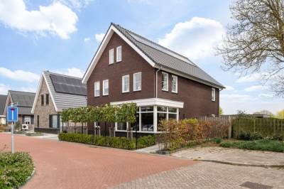 Woning Frans Hommellaan 2 Oud-Vossemeer