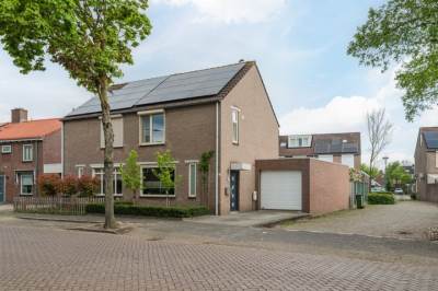 Woning Margrietstraat 35 Rijen