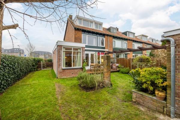 Woning Nicolaas Maeskade 19 Voorschoten