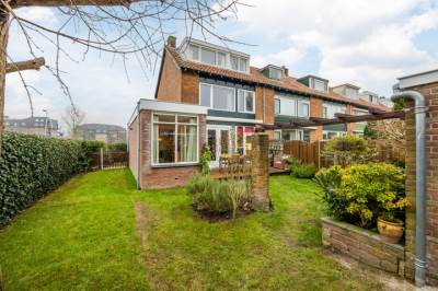 Woning Nicolaas Maeskade 19 Voorschoten