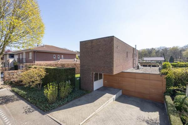 Woning Tanzanietdijk 16 Roosendaal