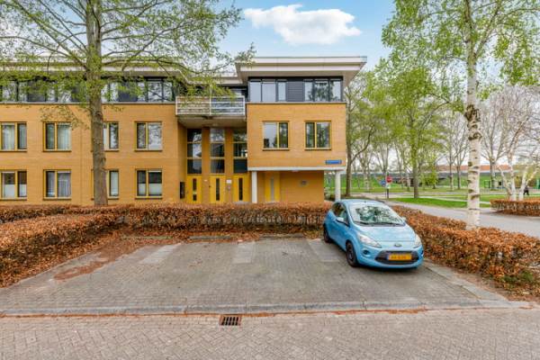 Woning Voorjaarstraat 2 Almere