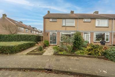 Woning Ridder van Dorplaan 28 Zuid-Beijerland