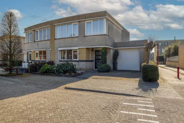 Woning Kloosring 63 Oud-Beijerland