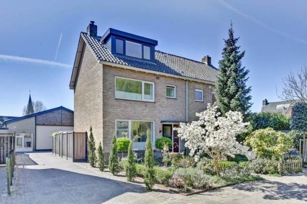 Woning van Blarcumlaan 25 Ankeveen