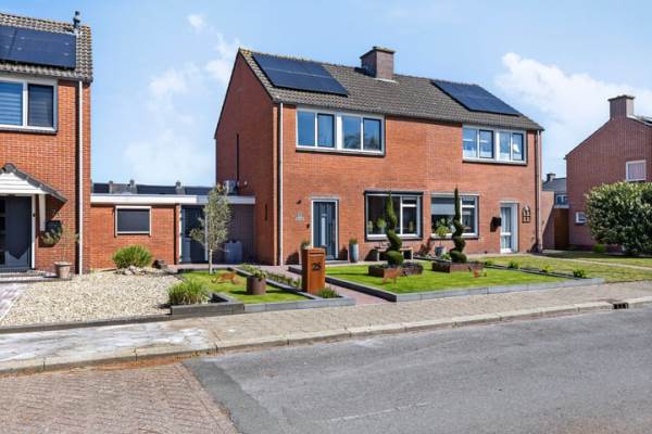 Woning Burgemeester Venemastraat 25 Muntendam