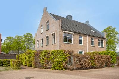 Woning Raadhuishof 15 Kerkwijk