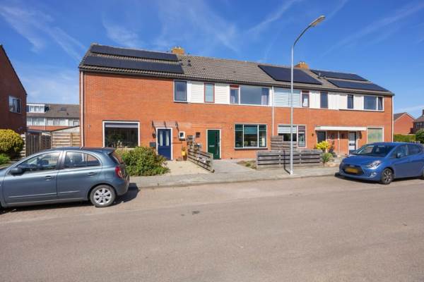 Woning Lange Akker 22 Uithuizermeeden