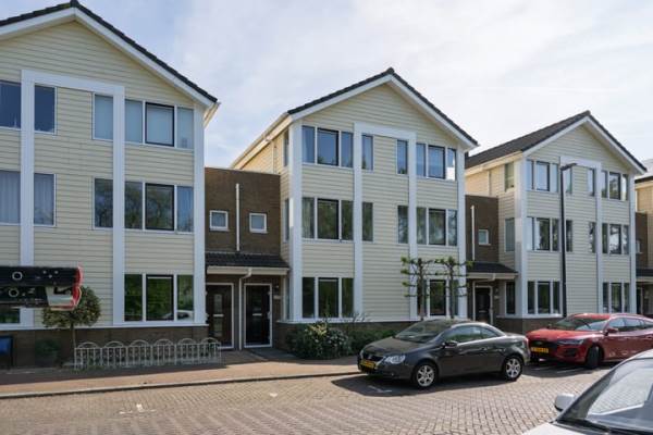 Woning Piet van de Polsingel 230 Rotterdam