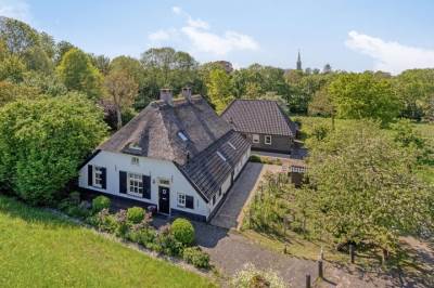Woning Maasdijk 5 Overlangel