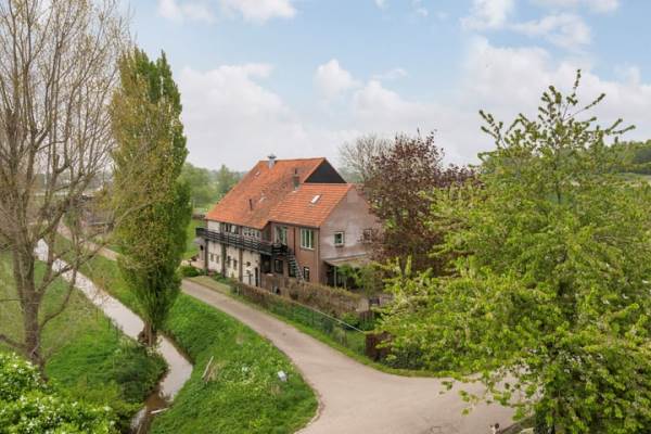 Woning Lindtsedijk 103 Heerjansdam
