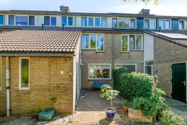 Woning Schieland 26 Roelofarendsveen