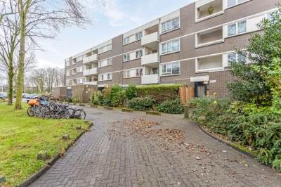 Woning Montfoorthof 138 Amsterdam