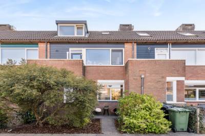 Woning Karmozijnbes 6 Rotterdam