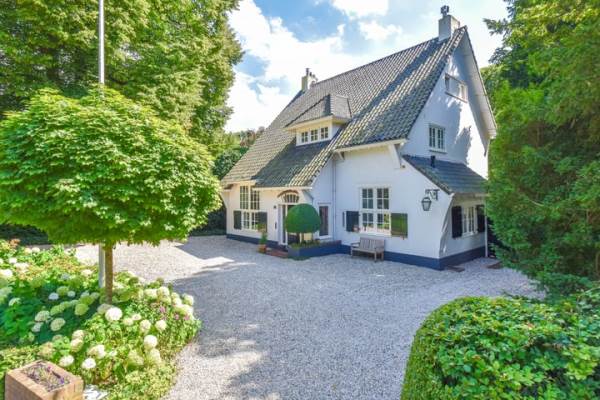 Woning Albertus Perkstraat 101 Hilversum