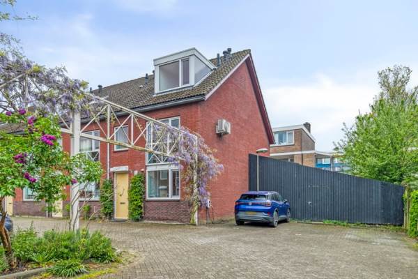 Woning Leni Sarishof 22 Rotterdam