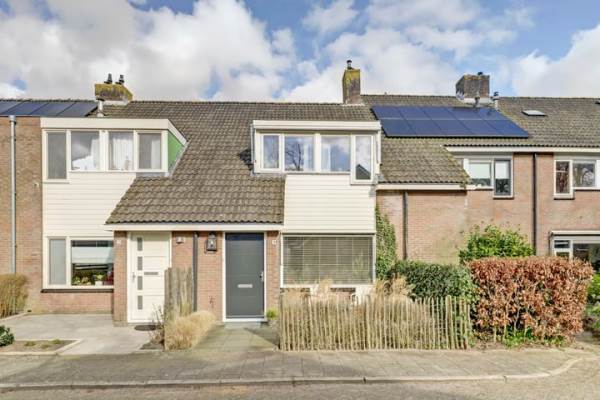 Woning van Almondelaan 20 Baarn