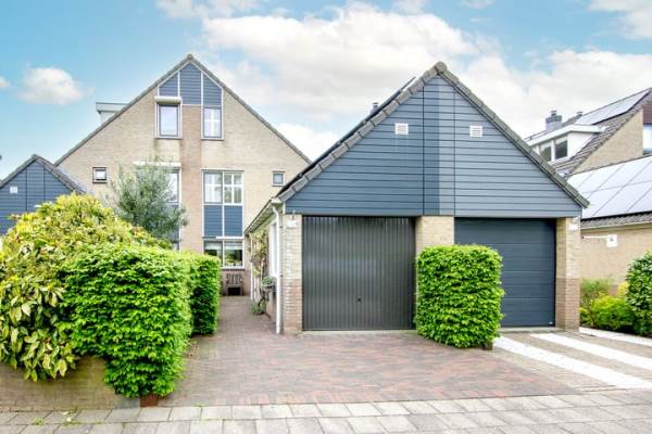 Woning Westbroekerweg 104 Velserbroek