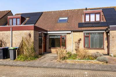 Woning Julianastraat 4 Zuidland
