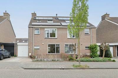Woning Gesina van der Molenstraat 11 Alphen aan den Rijn