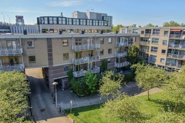 Woning Pastoor van Nuenenhof 10 Utrecht