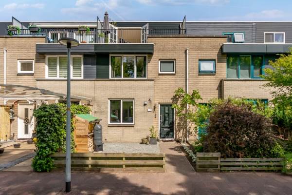 Woning Betje Wolffstraat 12 Almere