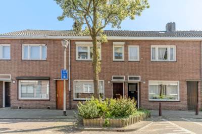 Woning Paus Adriaanstraat 68 Tilburg